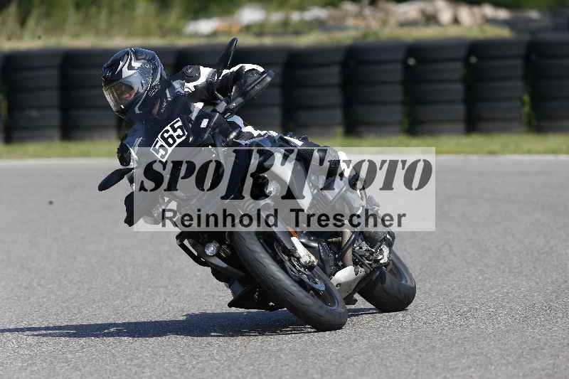 /44 09.08.2025 Plüss Moto Sport ADR/Einsteiger/565